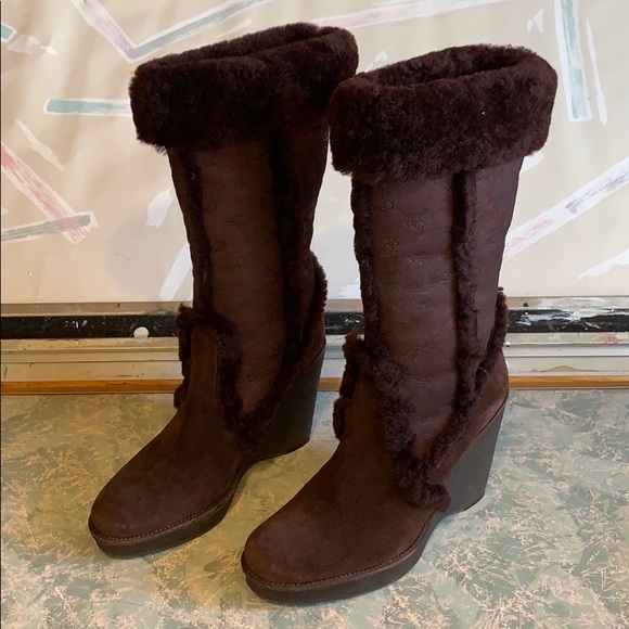 Beautiful Dk Br. BCB Girls fully lined boots like new. If you ❤️ comfortable! - Picture 3 of 10